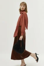 Μακριά καφέ βελούδινη φούστα COMPANIA FANTASTICA - Image 3