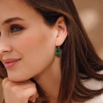Mini Drop Clasp Earrings / Majestic Green  CAROLINE SVEDBOM - Image 2
