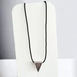 ΑΝΤΡΙΚΟ ΚΟΛΙΕ ΜΕ ΣΧΟΙΝΙ VE LIFELIKES