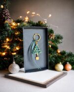 CHRISTMAS TREE KEYCHAIN ​​PUSSY LIFELIKES