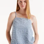Τζιν τοπ με υφαντά λουλούδια COMPANIA FANTASTICA SS25