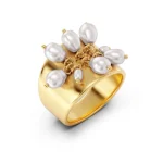 Pearl Signet Ring Gold EDBLAD SS25