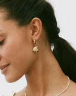 Beach Pearls Hoops Offwhite Gold EDBLAD SS25 - Image 4